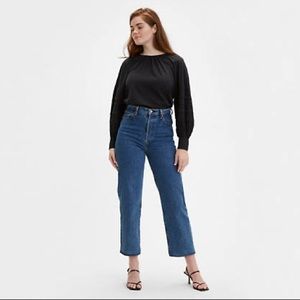 Levi’s RibCage straight leg jeans size 27
